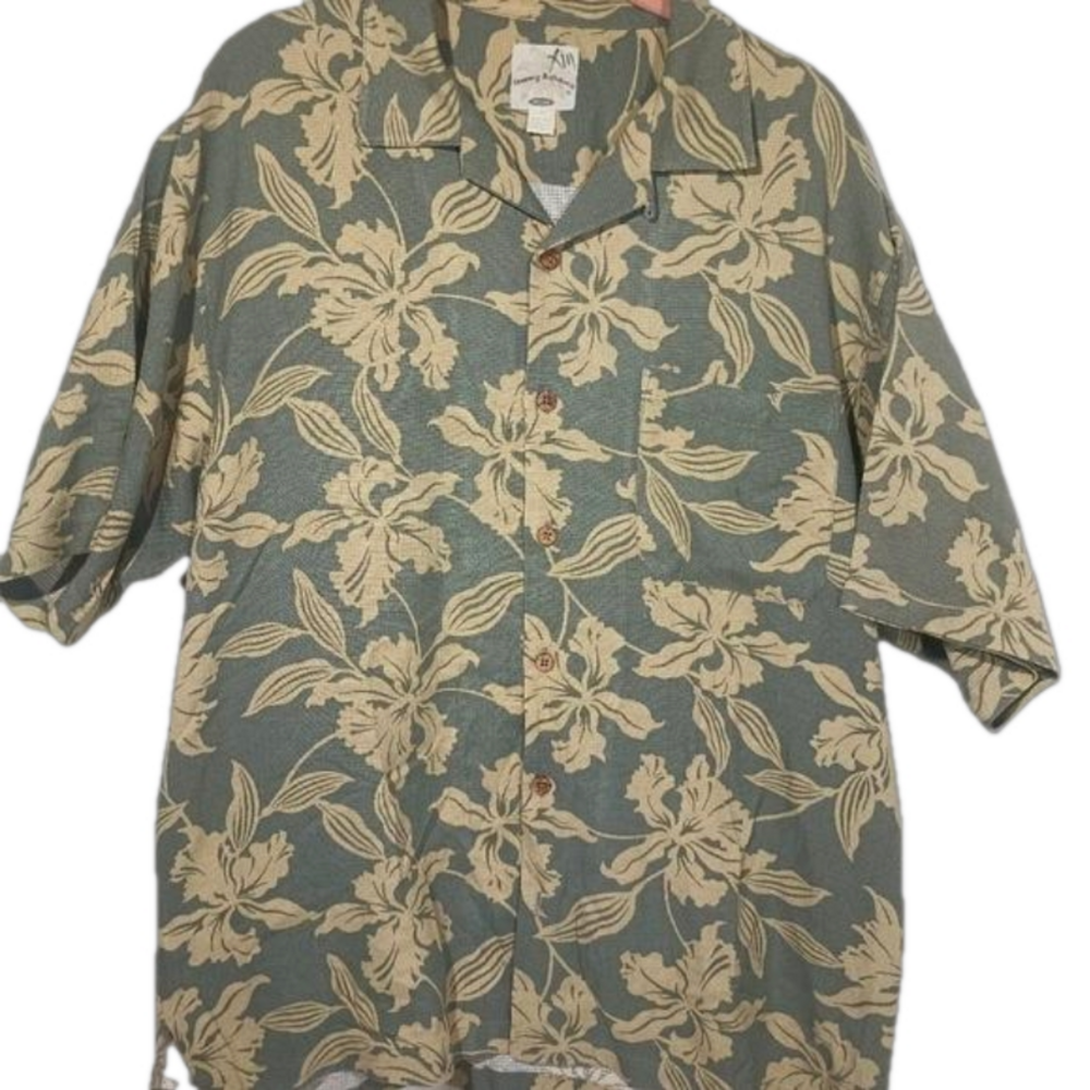Tommy Bahama Relax 100% SilkForal Hawaiian Button Down Men's‎ Size Medium